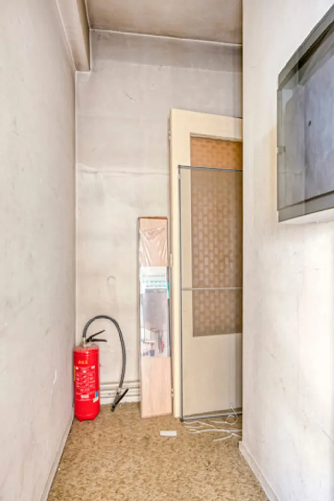 hallway_entrance
