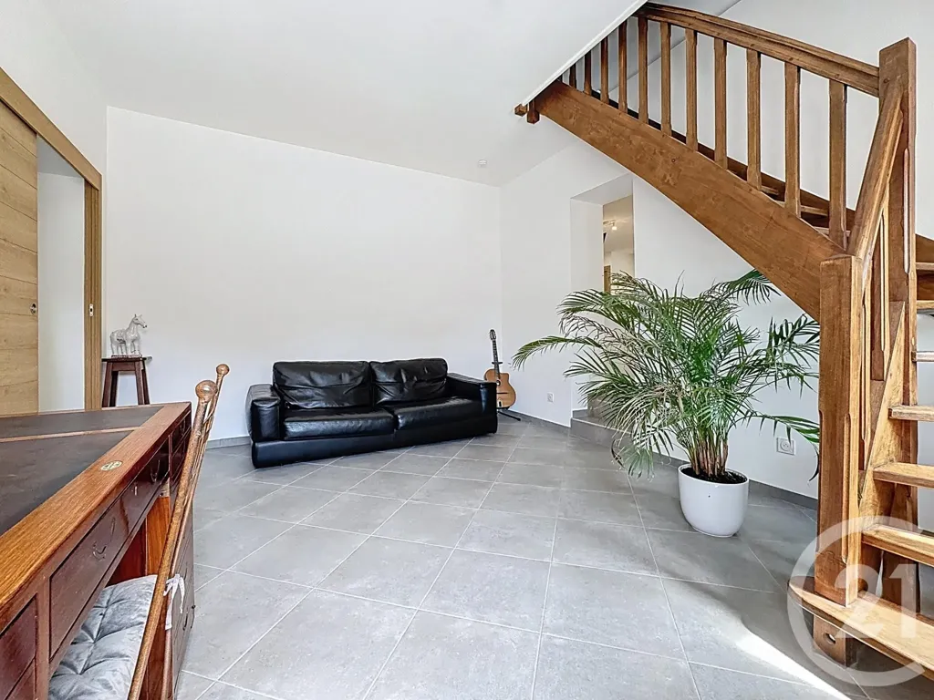 Séjour - Ensemble Immobilier avec Cour Privative à Nice Ouest