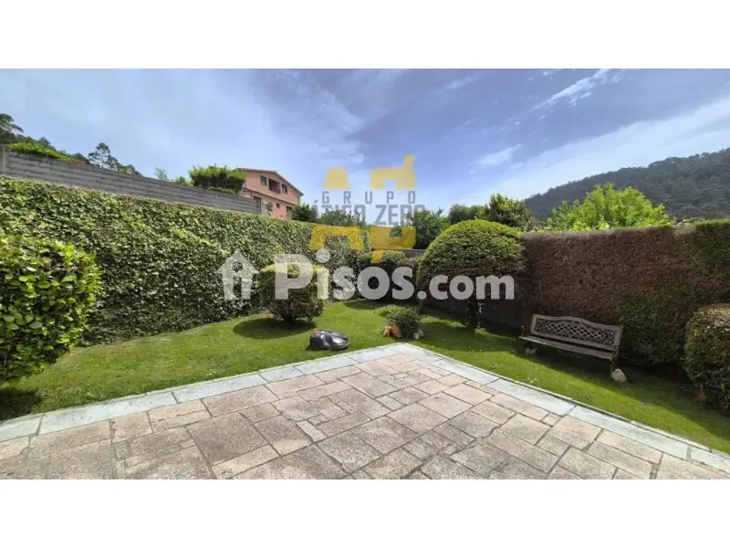 Jardin - Chalet with Garden in Bembrive, Vigo