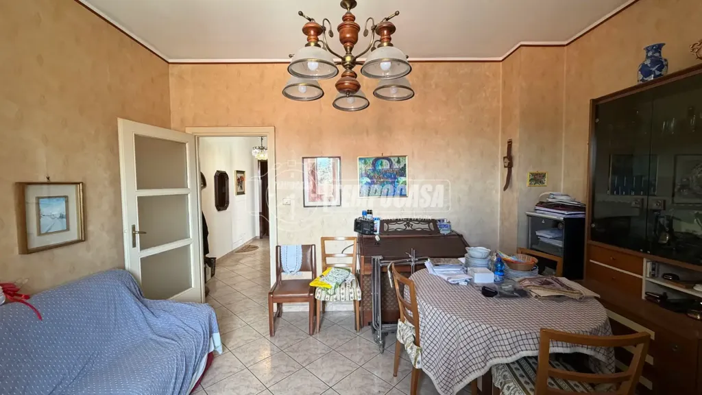 Söögituba - Quadruplex with Alpine View in Turin