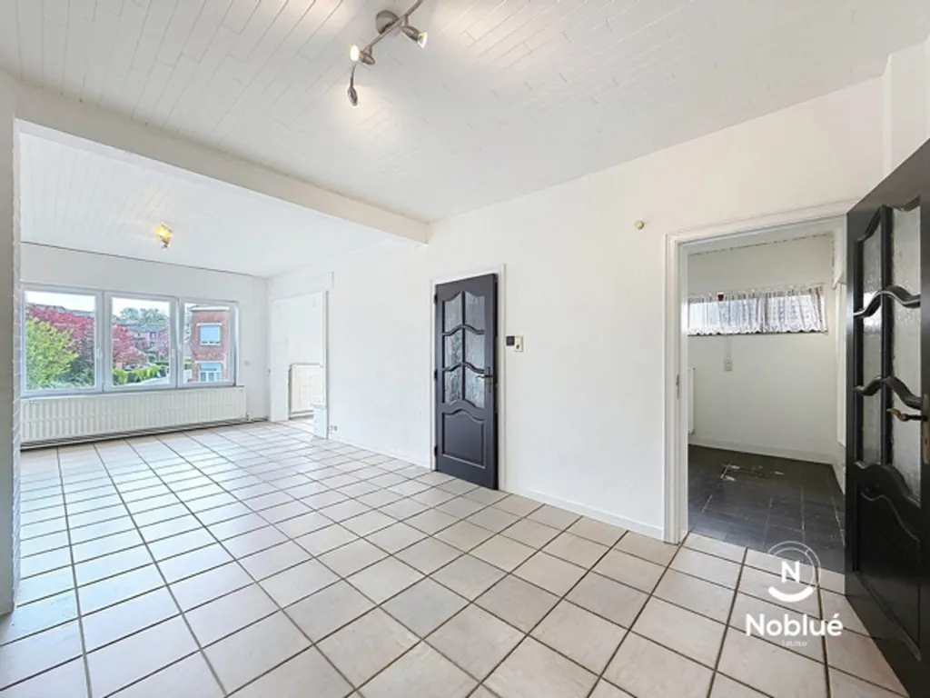 Living Room - Spacious House with Garden in Stembert Centre
