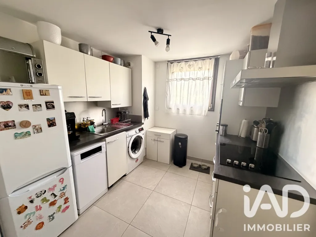 Cuisine - Appartement T3 avec Balcon au Centre de Viry