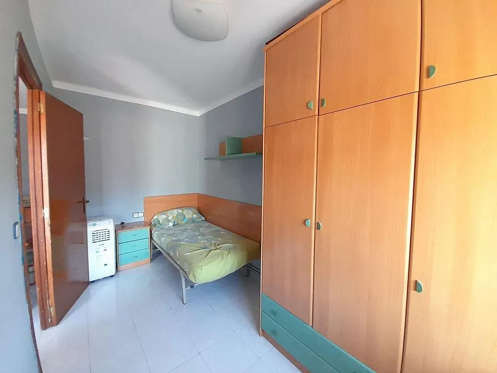 Chambres - Apartment with Balcony in Canet de Mar