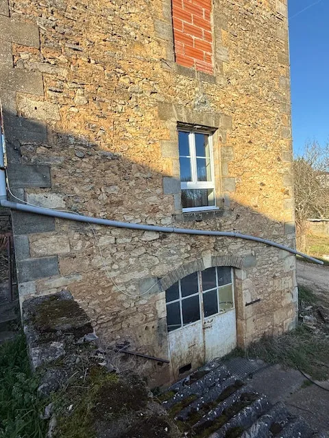 Extérieur - Maison en Pierre avec Grand Terrain à Gavaudun