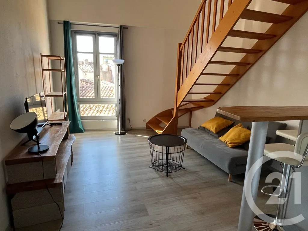 Elutuba - Mezzanine Flat in Nîmes Centre