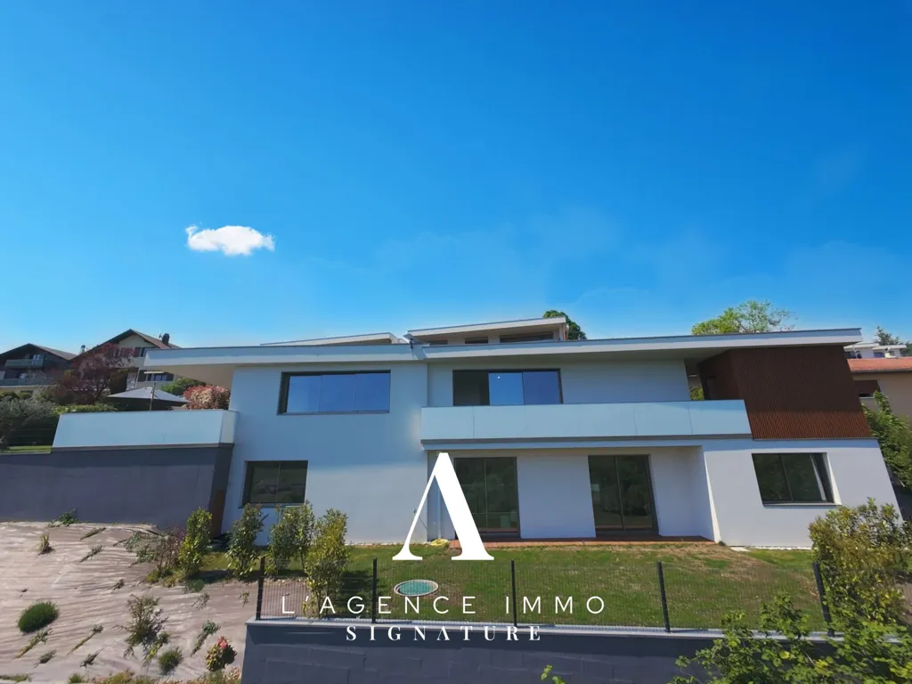 Välivaade - Contemporary Villa with Mountain View in Grilly