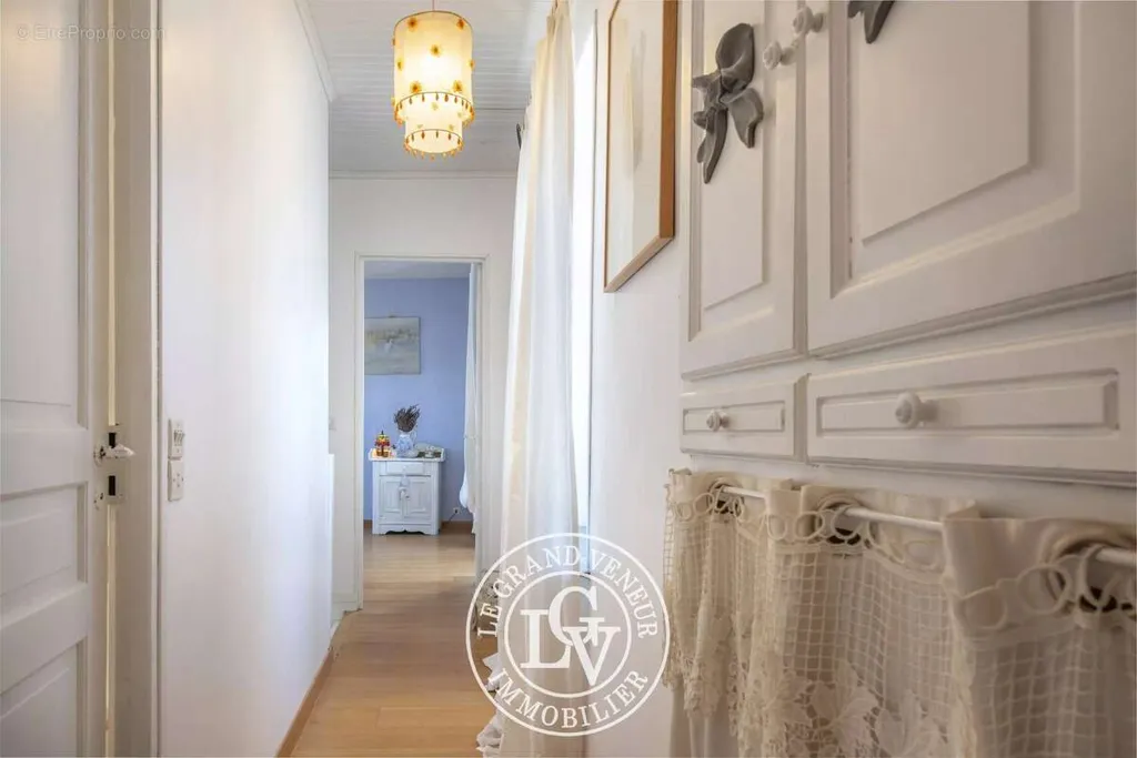 Entrée - Longère Rénovée avec Gîte Indépendant près de Fontainebleau