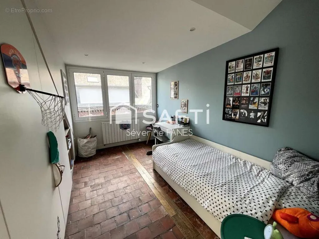 Magamistoad - Loft-Style Apartment with Cathedral Ceiling in Rouen