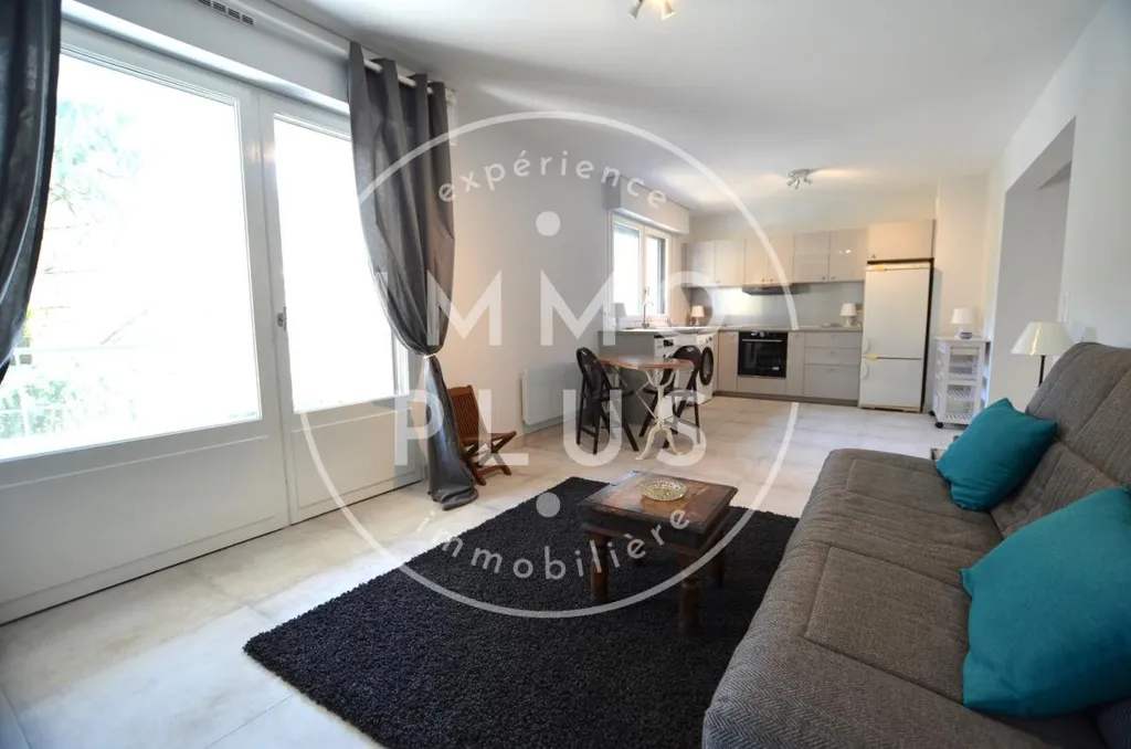 Living Room - T2 Apartment with Balcony in Annecy