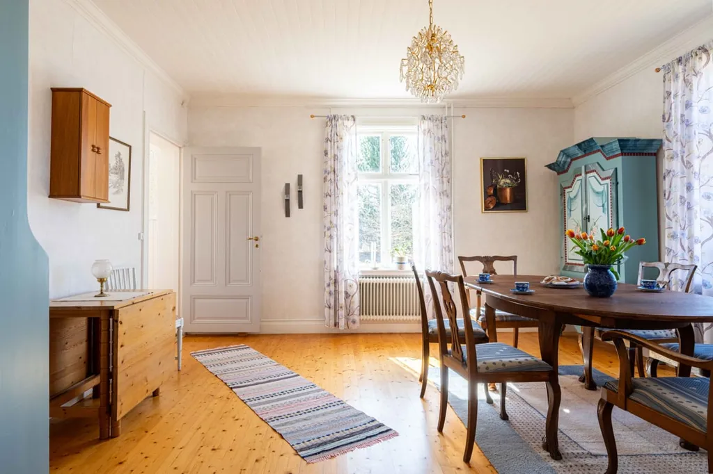 Sala da pranzo - Charming Farmhouse with Workshop in Nyhem