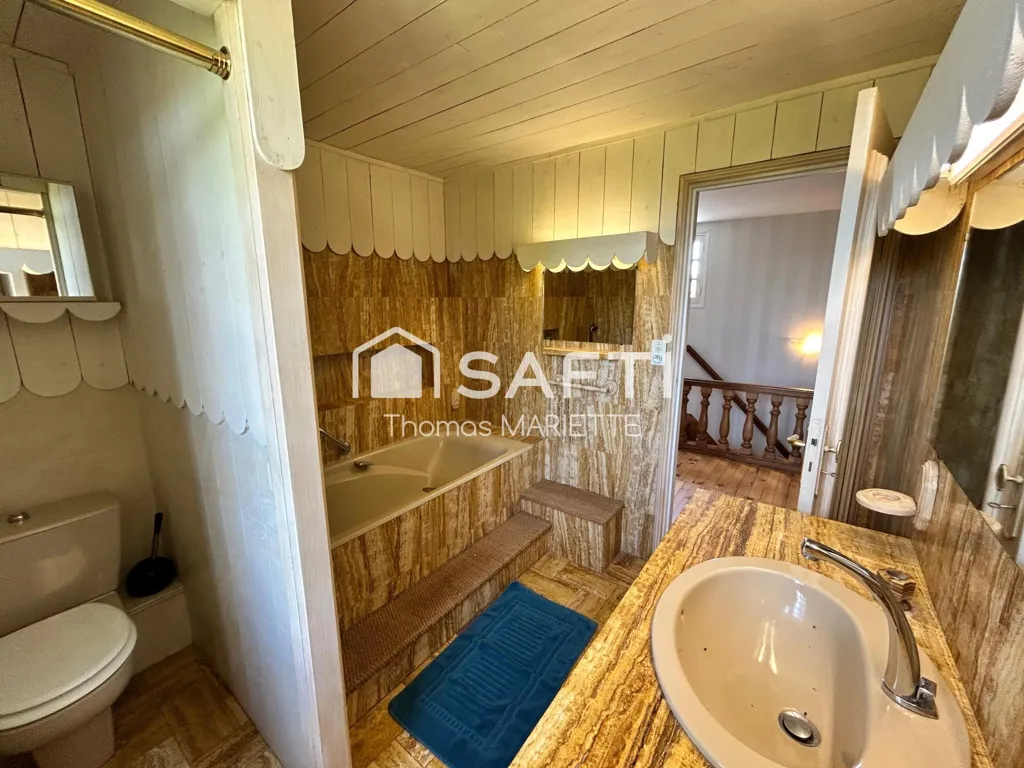 Salles de bain - Maison en Pierre avec Jardin Clos à MOULINES