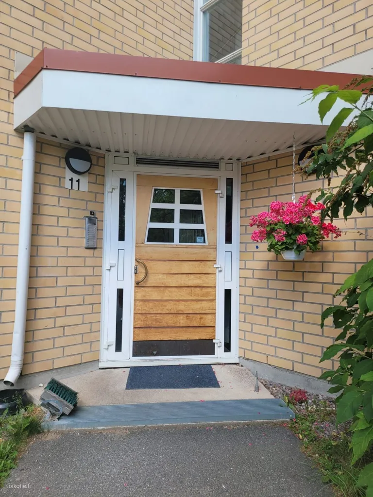 Ingresso - Spacious Triplex with Sauna in Kivisalmi, Lappeenranta