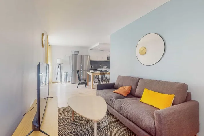Private Room with Shared Facilities in Nanterre