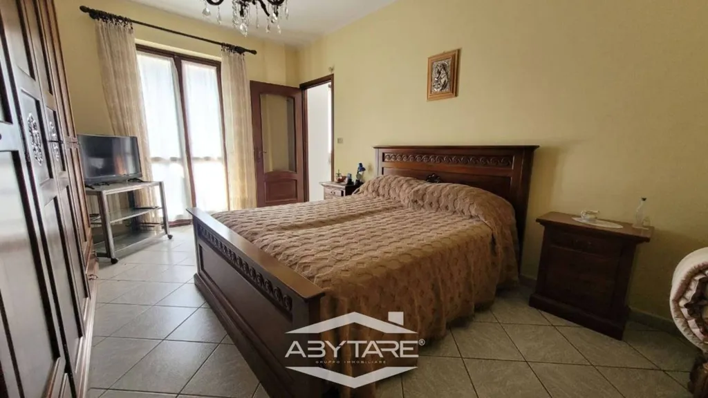 Chambres - Semi-detached House with Garden in Airasca