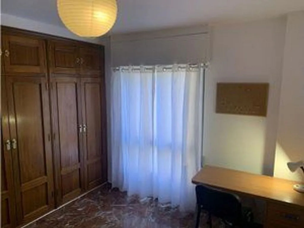 Chambres - Furnished Flat with Balcony in Granada
