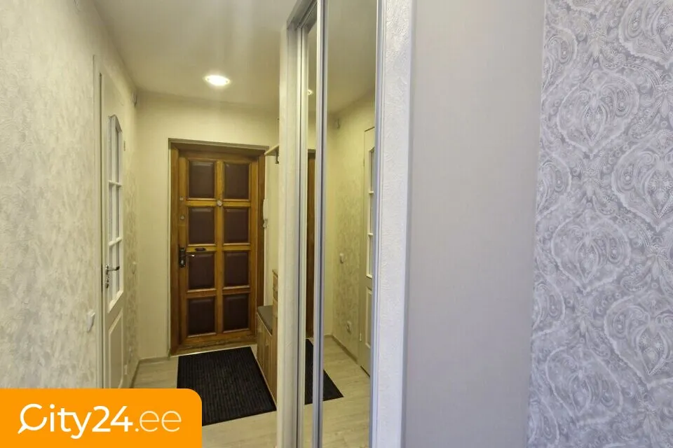 hallway_entrance