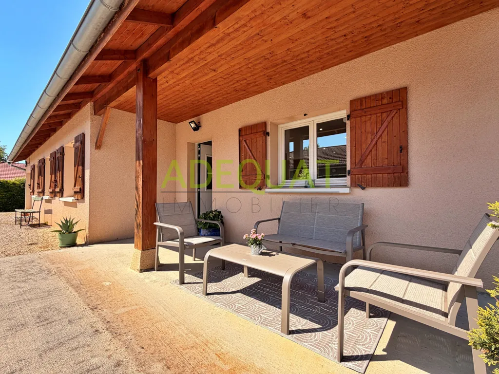 Terrasse - Villa de Plain Pied avec Piscine à Cessieu Centre