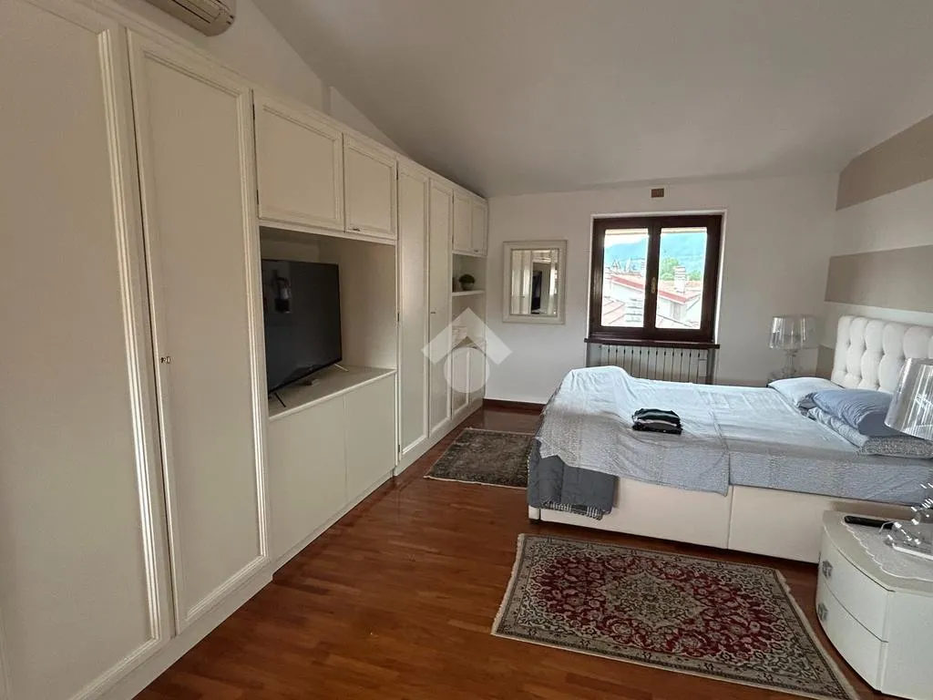 Chambres - Independent House with Balcony in Samone