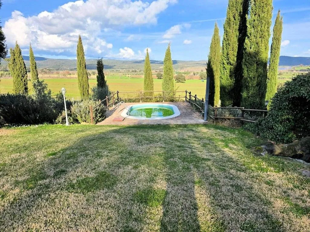 Piscine - Rustic Tuscan Farmhouse with Pool in Roccastrada