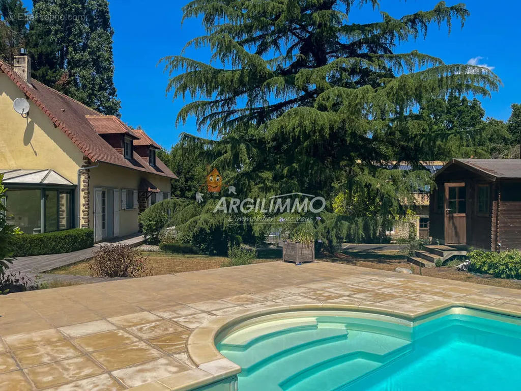 Piscine - Ensemble Immobilier avec Piscine à 20 min du Mans