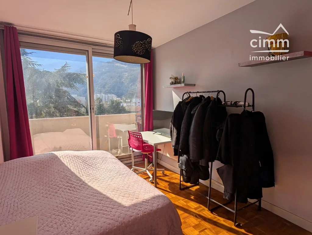 Chambres - Appartement T4 avec Balcon à Seyssinet-Pariset