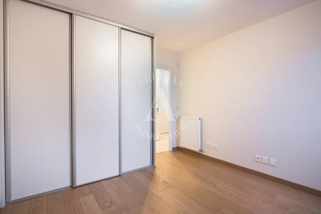 Toad - Modern Apartment with Balcony in Ferney-Voltaire