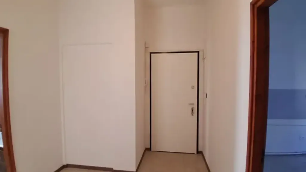 Entrée - Rented Duplex with Lake View in Omegna