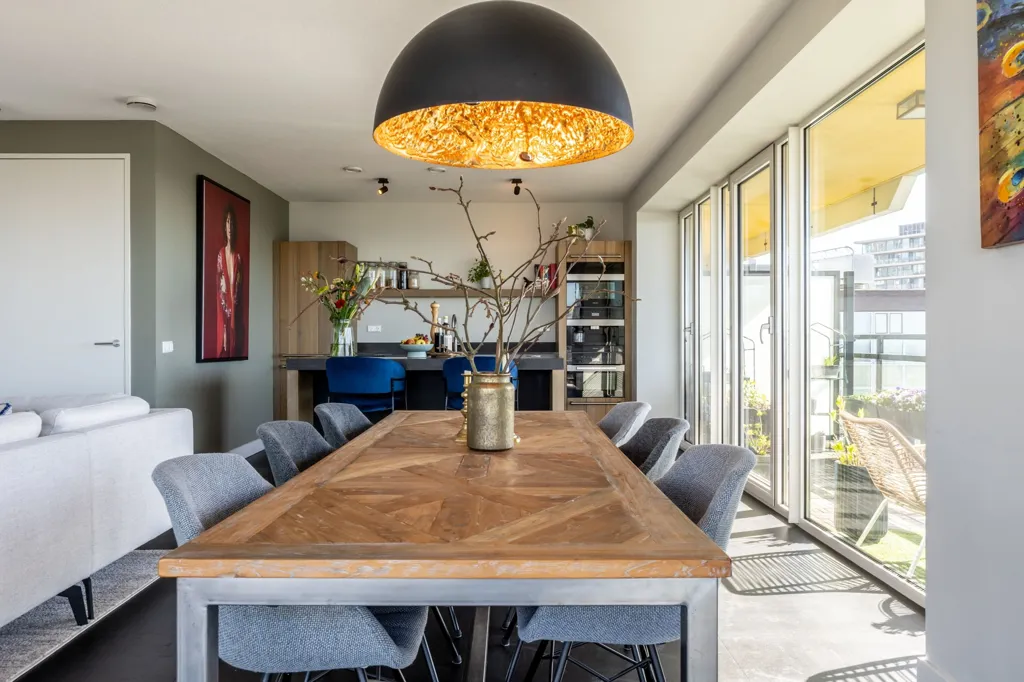 Dining Room - Apartment with Skyline View on 27th Floor in Rotterdam