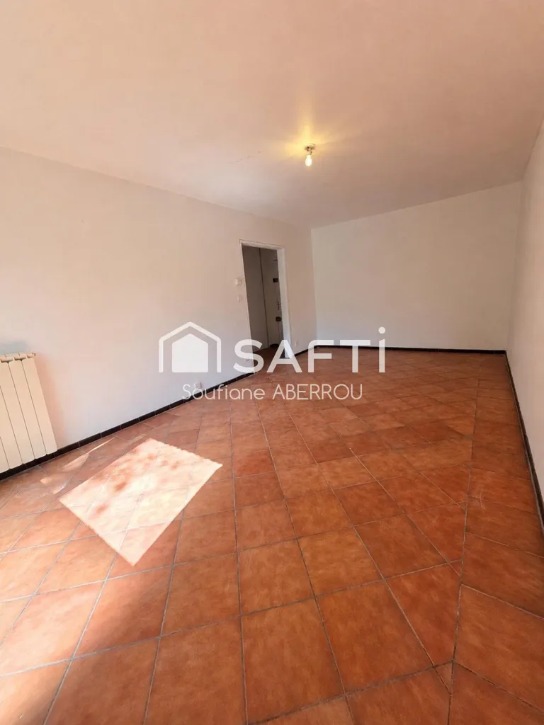 Pièces - Appartement rez-de-chaussée avec parking à Aubagne