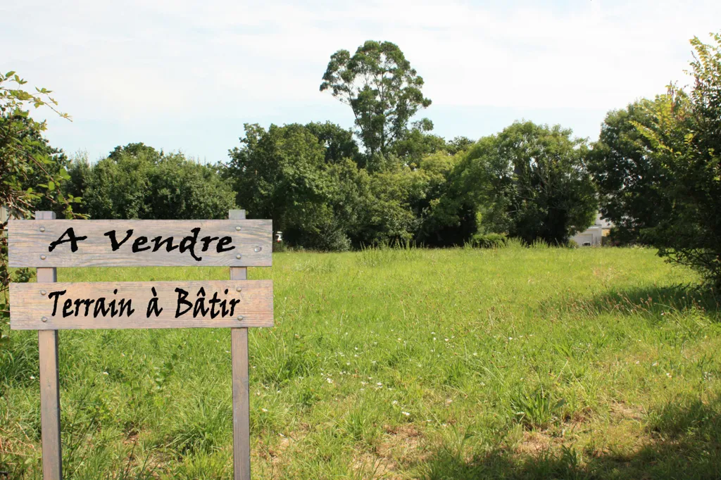 Jardin - Terrain Constructible à 800 m de la Plage à Sarzeau