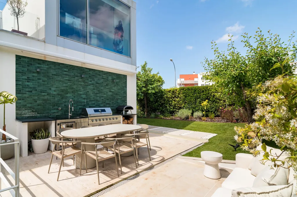 Terrasse - Luxury Villa with Pool in Carnaxide, Oeiras