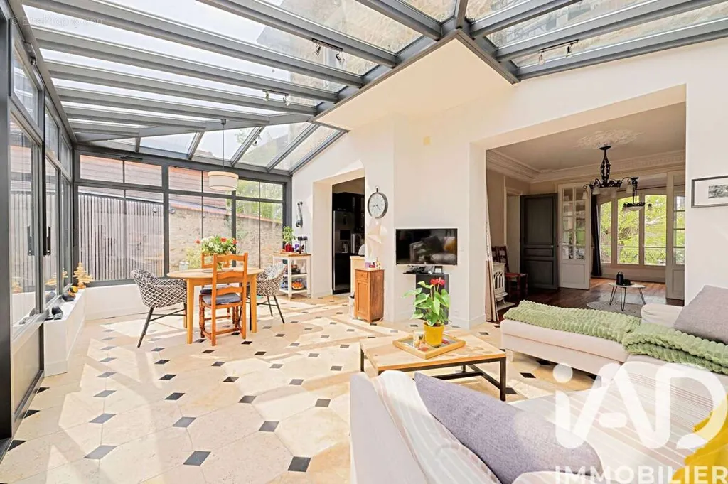 Séjour - Maison 10 pièces à Lagny-Sur-Marne