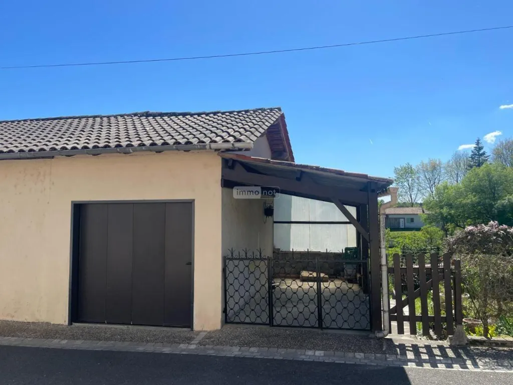 Extérieur - Maison Ancienne en Pierre avec Jardin à Parcoul-Chenaud