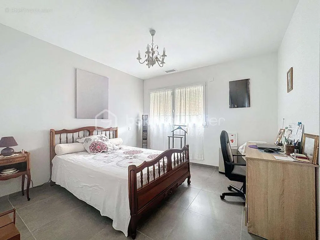 Magamistoad - Decade-Guaranteed Villa with Terrace in Bompas