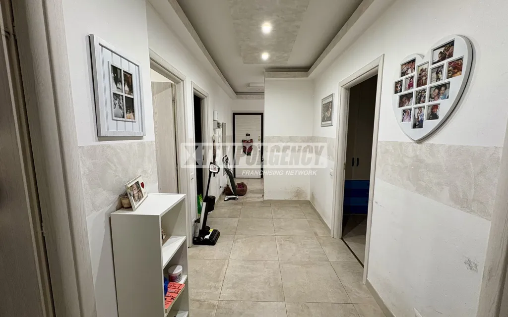 Entrée - Rearranged Apartment with Balcony in Pieve Emanuele