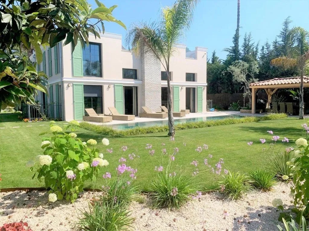 Aed - Luxury Villa with Pool on Cap d'Antibes