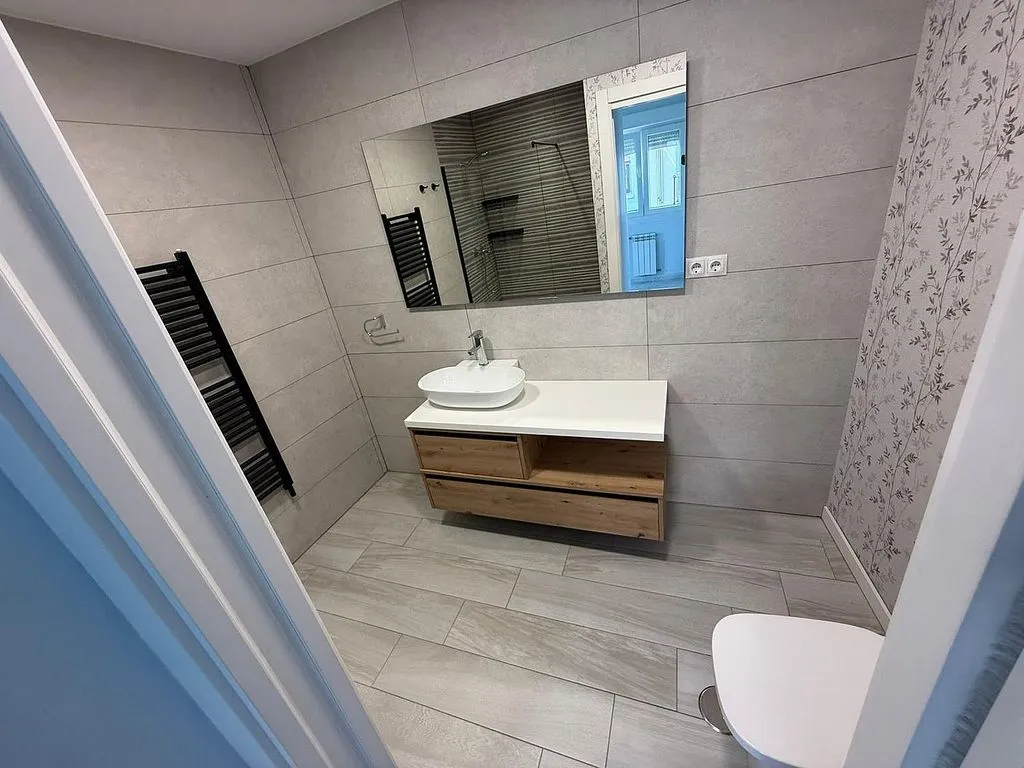 Vannitoad - Modern Flat with Terrace in Urban Core