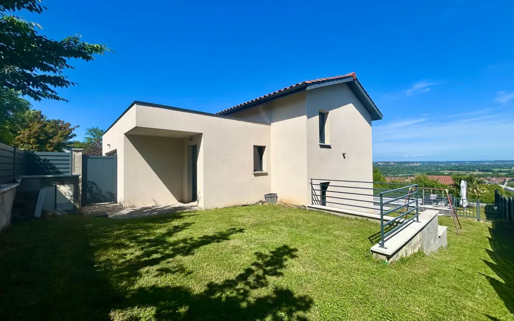 Aed - Contemporary House with Pool in Anse