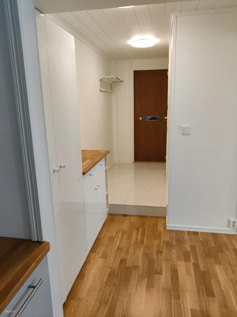 Köök - Modernised Apartment with Garden in Oulu Centre