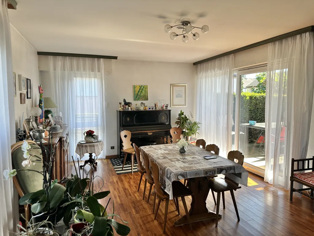 Söögituba - Six-Piece House with Garden in Pfastatt
