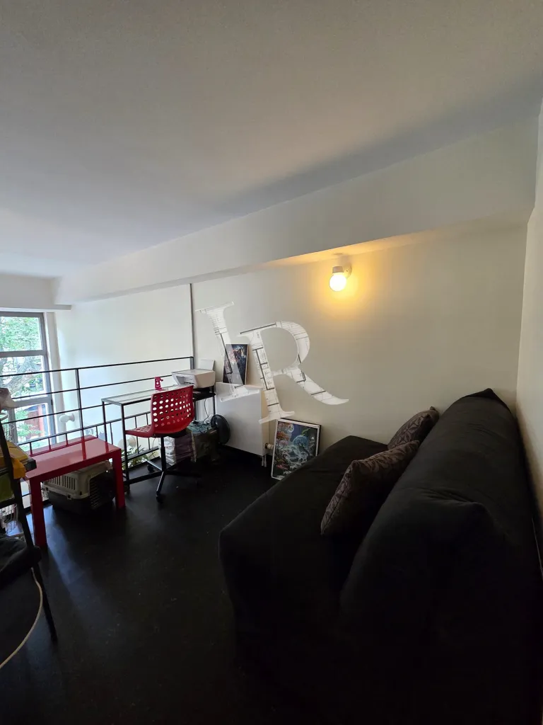 Elutuba - Contemporary Duplex with Ascender in Le Puy-En-Velay