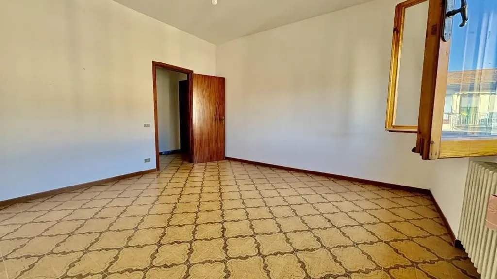 Pièces - Spacious 4-Room Apartment in Castelfiorentino