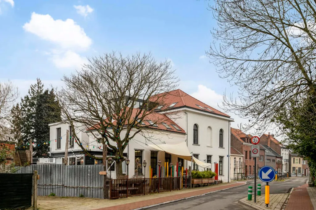 6 magamistoaga maja asukohas Mechelen
