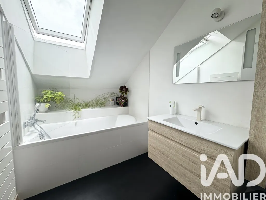 Vannitoad - Charming 1904 House with Garden in Angers