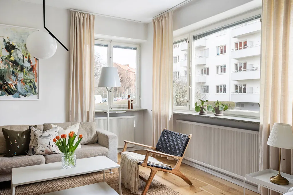 Elutuba - Corner Flat with Abundant Light in Lund