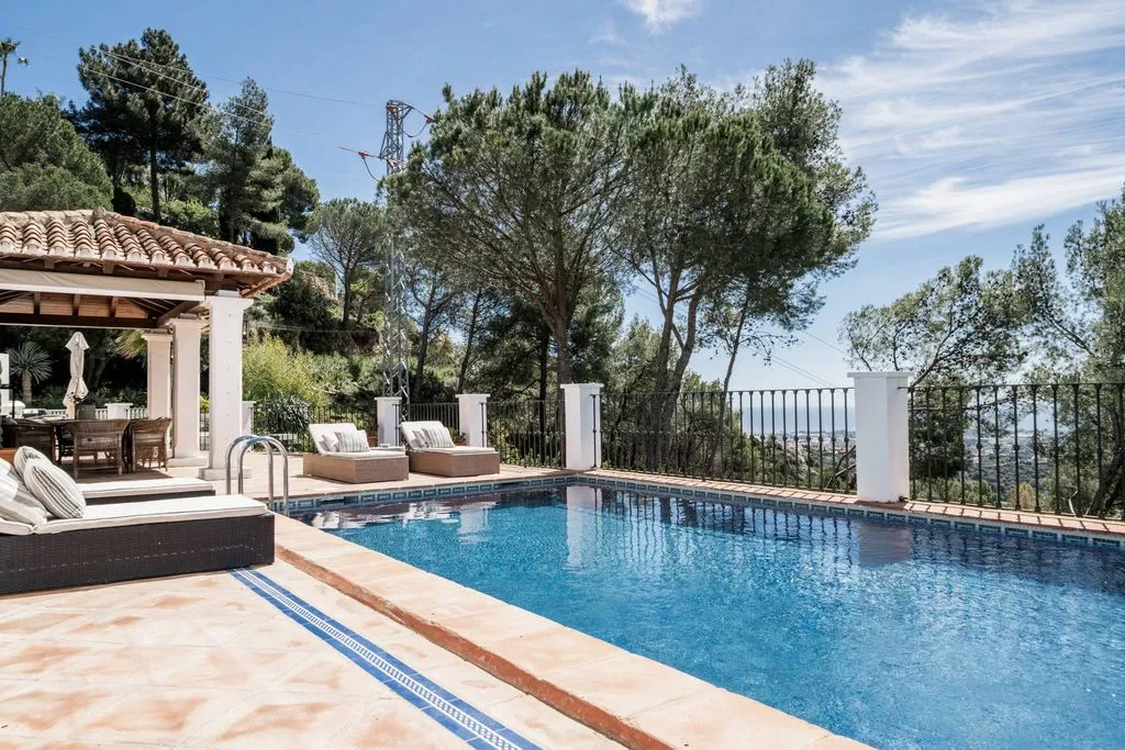 Piscine - Luxury Villa with Sea View in Benahavís
