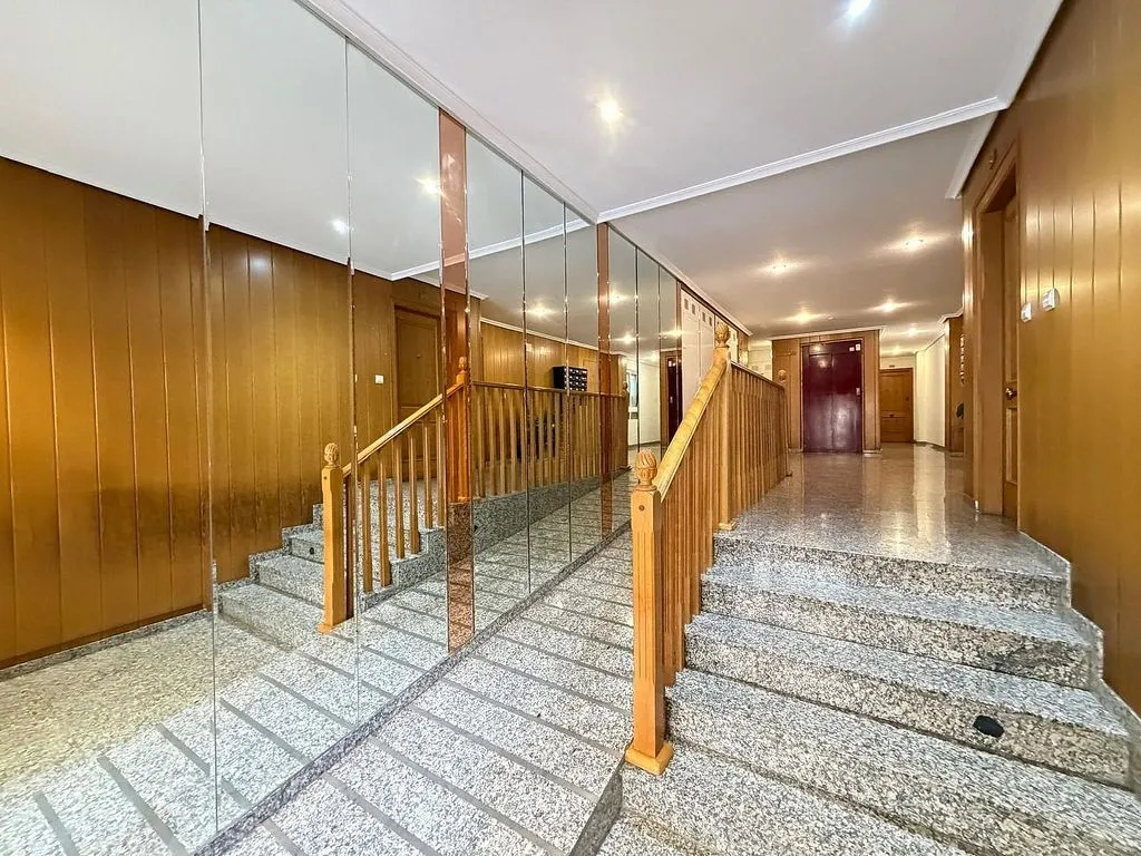 hallway_entrance