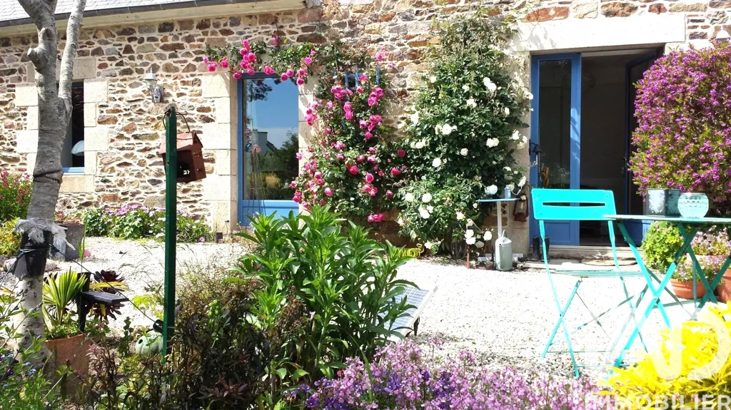 Terrasse - Maison en Pierre avec Jardin à Ploubazlanec
