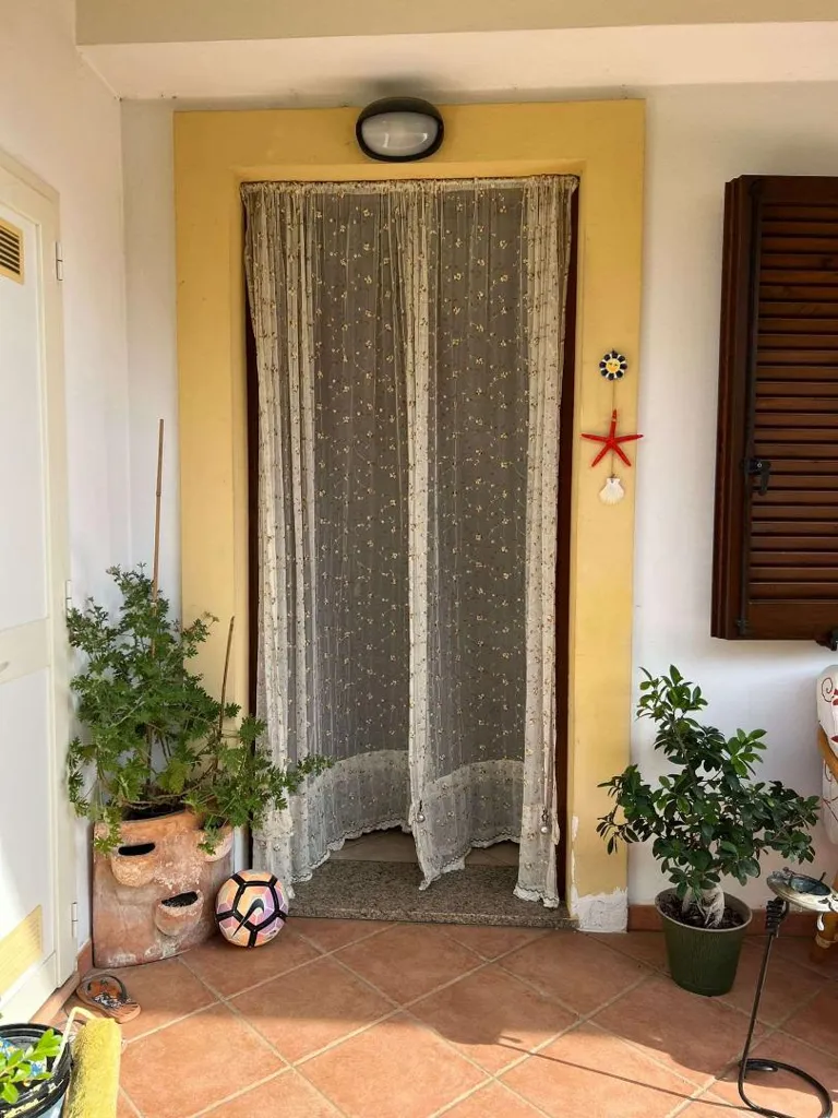Esik - Apartment with Garden in Scalea