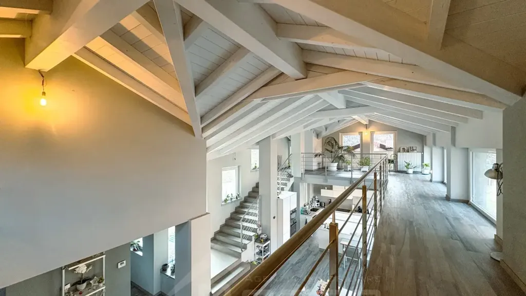 hallway_entrance